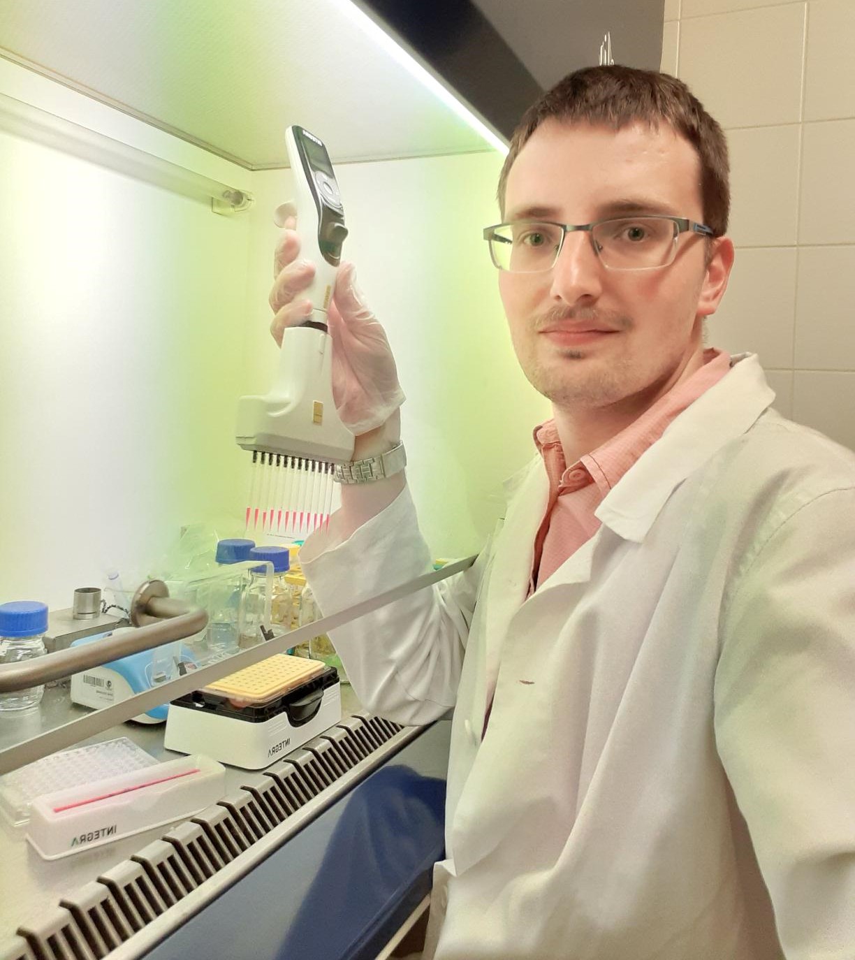 Dr Martin Bartas uses an INTEGRA VOYAGER multichannel pipette to perform DNA and protein