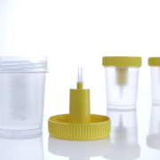 Urine Cup with integrated Transfer Device 04