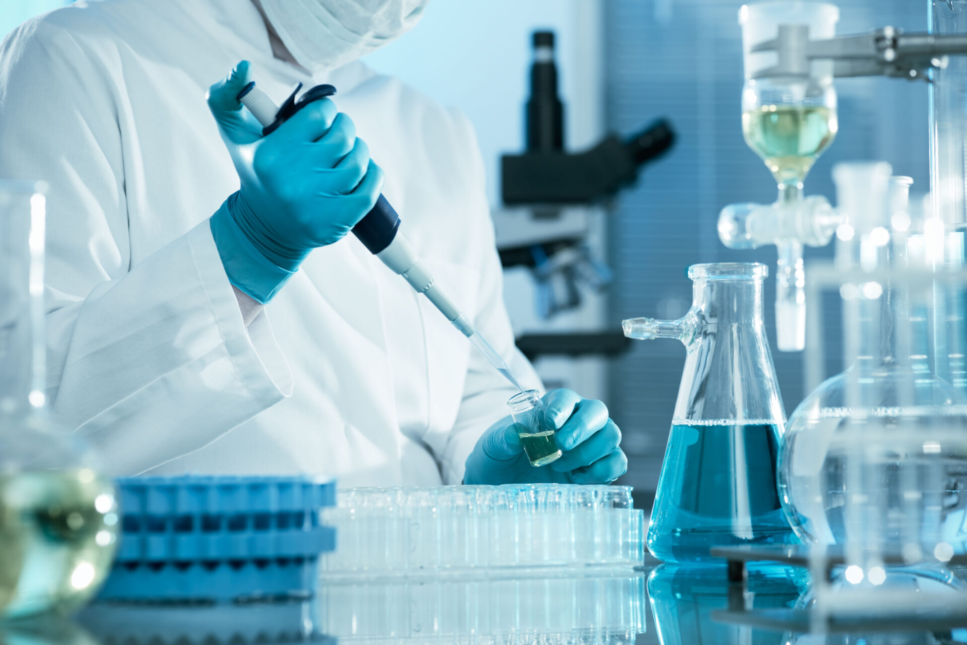 scientist working at the laboratory AdobeStock 37033405