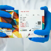 CE-IVDR IgD assays for Turbidimetry and Nephelometry 2 IgD TIA hands grasping