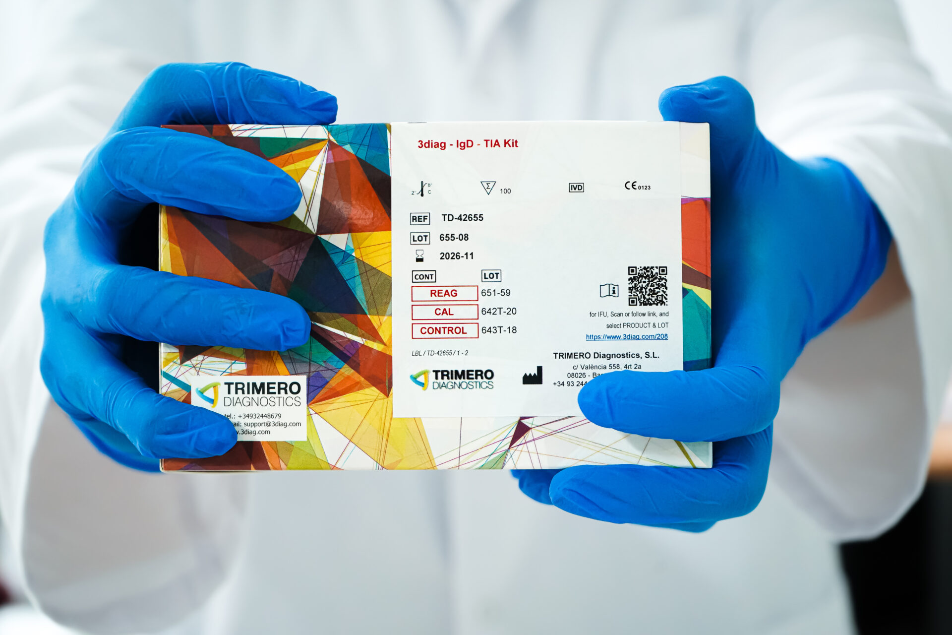 IgD TIA hands grasping IgD TIA hands grasping