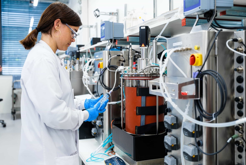 Lonza opens Singapore media development lab to de-risk biomanufacturing ...